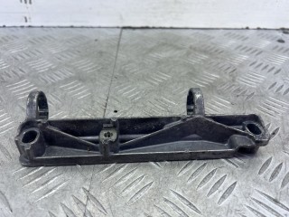 кронштейн (крепление) Volkswagen Golf 4 поколение 1999, 1.6 л., AKL, бензин, МКПП, серый, хетчбэк 5 дв., передний привод, 06A129723D