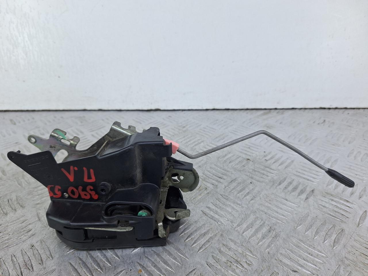 замок двери передней левой Mercedes-Benz Vito W639 2006, 3.2 л., M 112.951, бензин, АКПП, черный, задний привод - фото №1