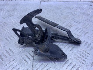 замок капота Audi A6 4A/C4 1995, 2.6 л., ABC, бензин, АКПП, синий, универсал, полный привод, 4B0823480F