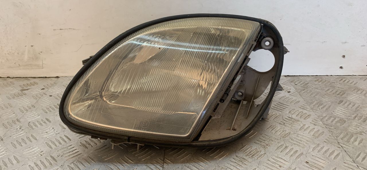 фара левая Mercedes-Benz SLK-Класс R170 2000, 2.0 л., M 111.958, бензин, АКПП, черный, кабриолет, задний привод, A1708202361 - фото №1