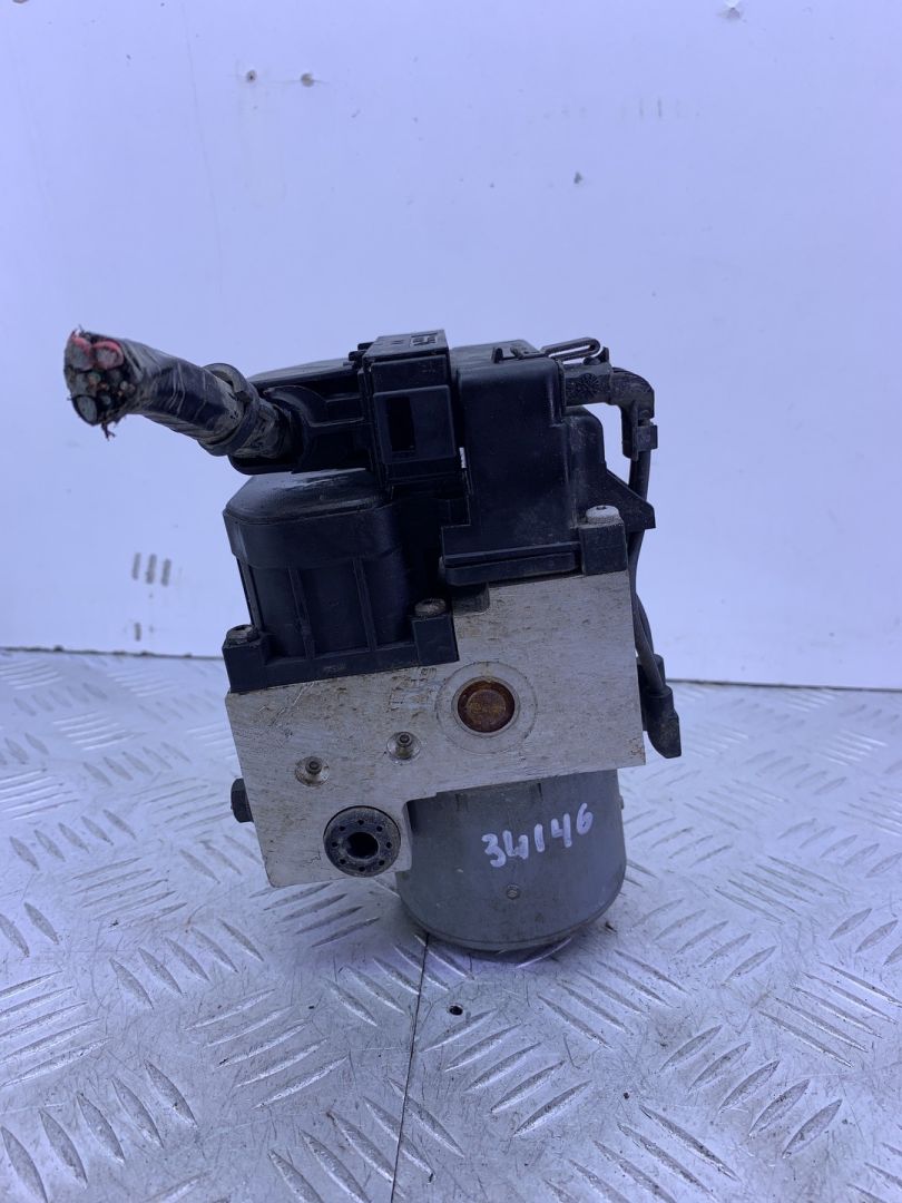 блок ABS Renault Megane 1 поколение BA 1998, 1.6 л., K7M 720, бензин, МКПП, бордовый, хетчбэк 5 дв., передний привод, 0265216555, 0273004279, 7700423034, 0130108052 - фото №1