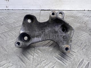 кронштейн катушки зажигания Volkswagen Golf 4 поколение 1999, 1.6 л., AKL, бензин, МКПП, серый, хетчбэк 5 дв., передний привод, 06A903103