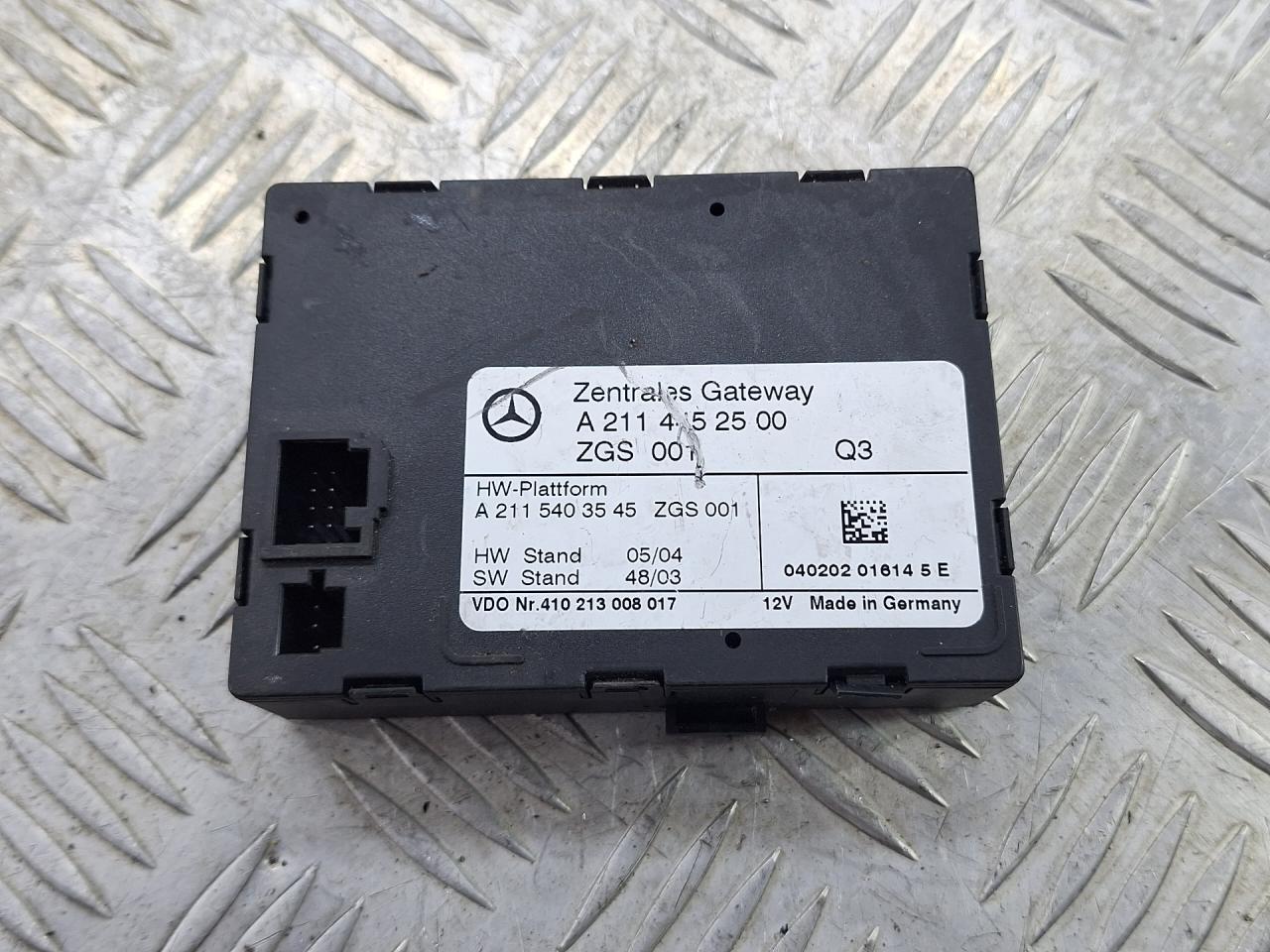 блок управления центральным замком Mercedes-Benz E-Класс W211/S211 2004, 3.2 л., M 112.954, бензин, АКПП, серебро, универсал, задний привод, A2114452500 - фото №1