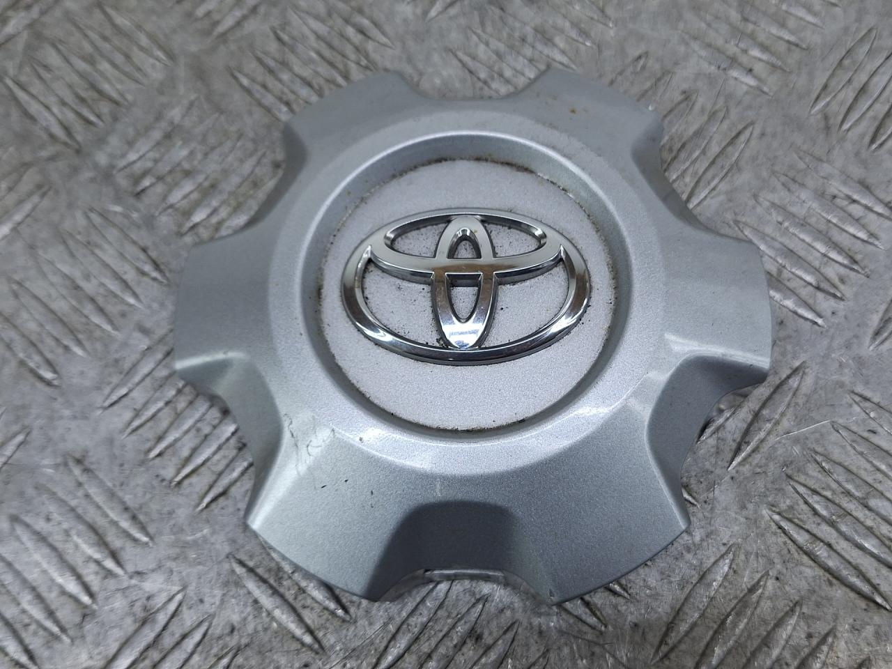 колпачок литого диска Toyota RAV4 1 поколение (XA10) (1994 - 1998) - фото №1
