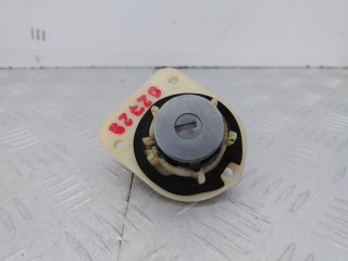 кнопка открытия багажника Peugeot 206 1 поколение 2002, 1.6 л., NFU (TU5JP4), бензин, МКПП, черный, кабриолет, передний привод