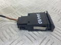 кнопка открытия лючка топливного бака Skoda Octavia 1 поколение (A4) [рестайлинг] 1U 2000, 1.6 л., AKL, бензин, МКПП, хетчбэк 5 дв., 1J0959833C - фото №4