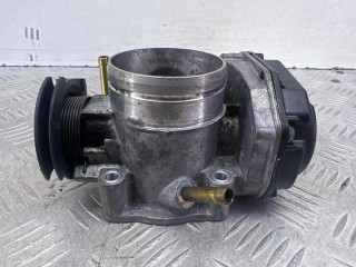 заслонка дроссельная Volkswagen Golf 4 поколение 1999, 1.6 л., AKL, бензин, МКПП, серый, хетчбэк 5 дв., передний привод, 06A133064J