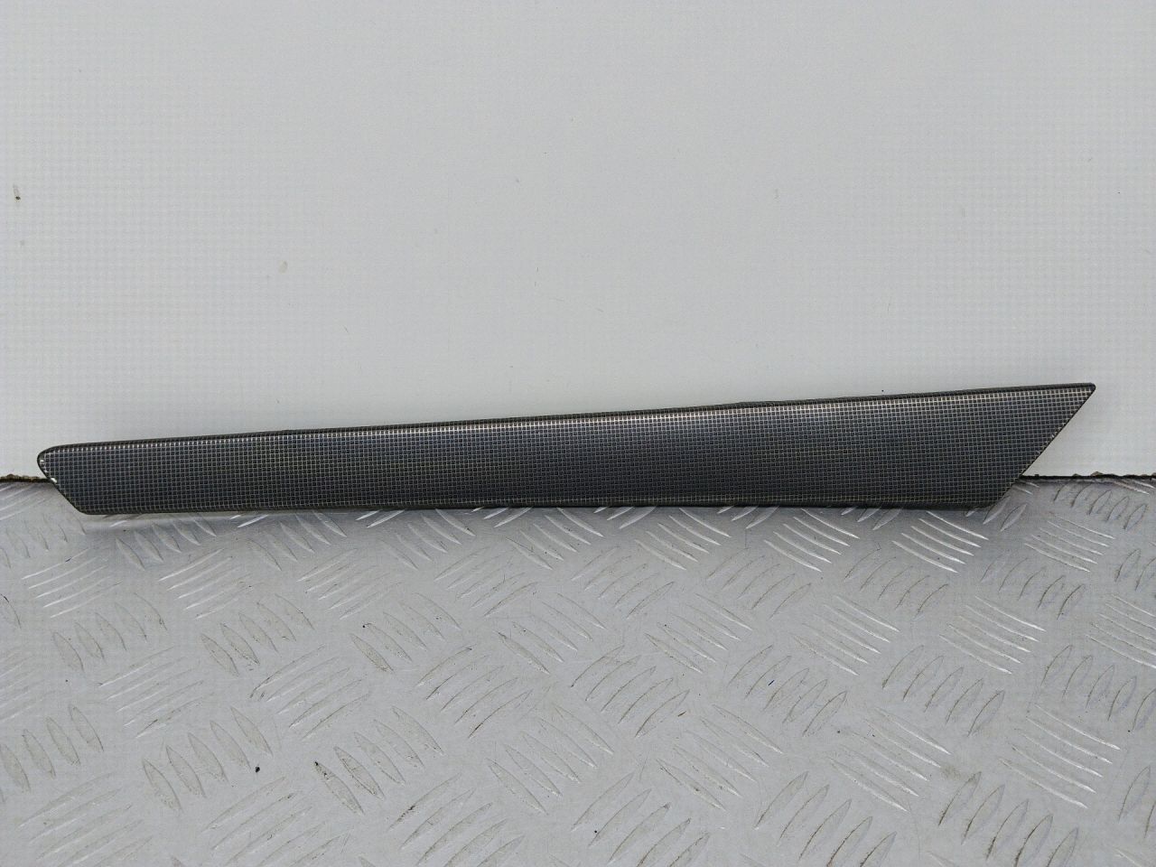 молдинг двери задней левой Mercedes-Benz C-Класс W203/S203/CL203 2003, 2.7 л., дизель, универсал, задний привод, A2037300322 - фото №1