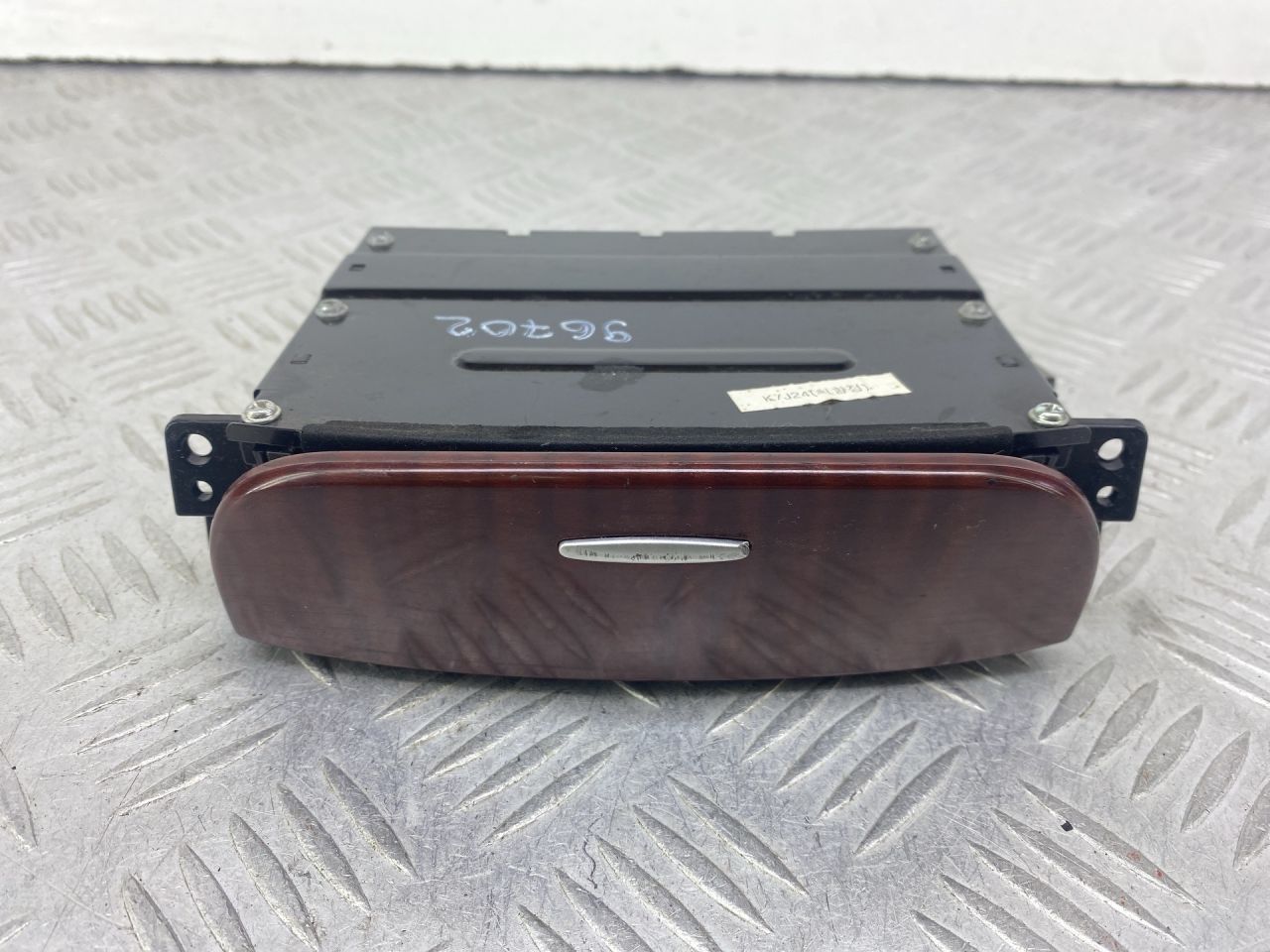пепельница Hyundai Santa Fe 2 поколение (CM) 2007, 2.2 л., D4EB, дизель, АКПП, серый, внедорожник 5 дв., полный привод - фото №1
