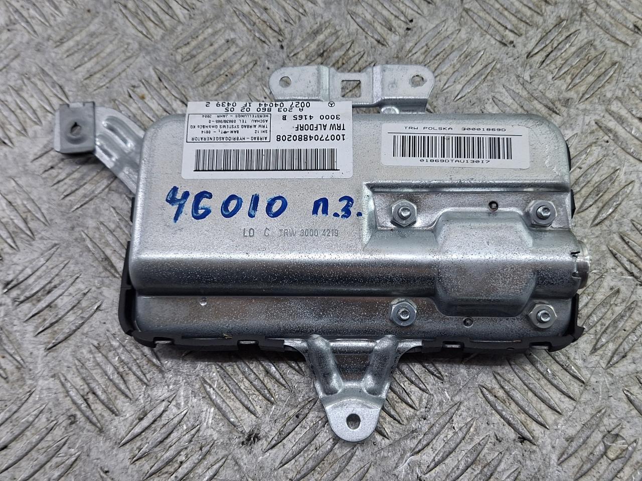 подушка безопасности дверная Mercedes-Benz E-Класс W211/S211 2004, 3.2 л., M 112.954, бензин, АКПП, серебро, универсал, задний привод, A2038600205 - фото №1