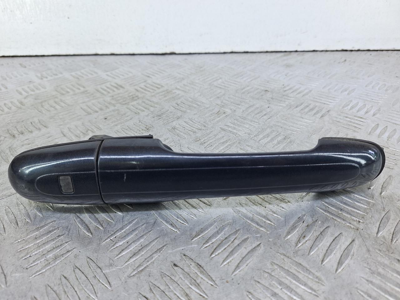 ручка наружная Mercedes-Benz Vito W639 2006, 3.2 л., M 112.951, бензин, АКПП, черный, задний привод - фото №1