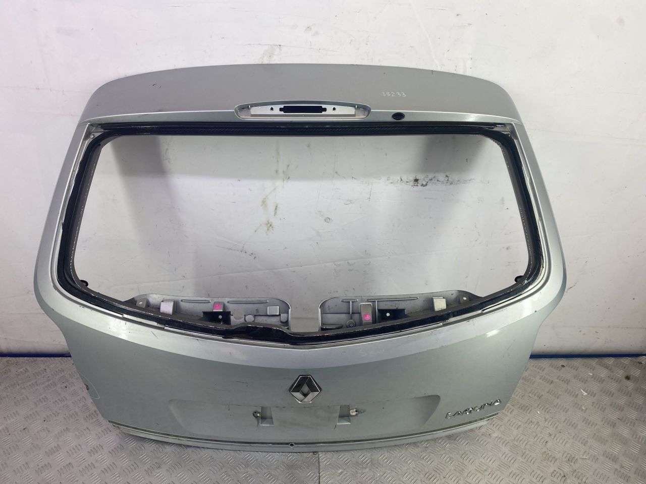крышка багажника (дверь 3-5) Renault Laguna 2 поколение 2004, 1.9 л., дизель, МКПП, серебро, универсал, передний привод, 7700418055N - фото №1