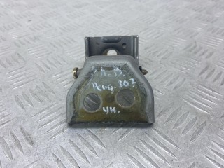 петля двери Peugeot 307 1 поколение 2004, 1.6 л., 9HZ (DV6TED4), дизель, МКПП, серебро, универсал, передний привод