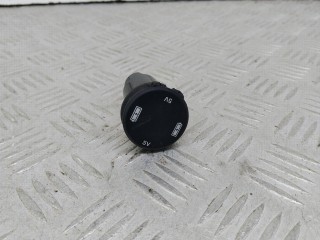 разъем AUX / USB Land Rover Range Rover Sport 2 поколение [рестайлинг] (2017 - 2020), 2.0 л., гибрид, АКПП, серый, внедорожник 5 дв., полный привод, FK7219010AB