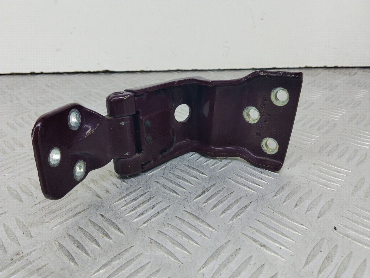петля двери Mercedes-Benz Vito W639 (2003 - 2010), A63974000437 - фото №1