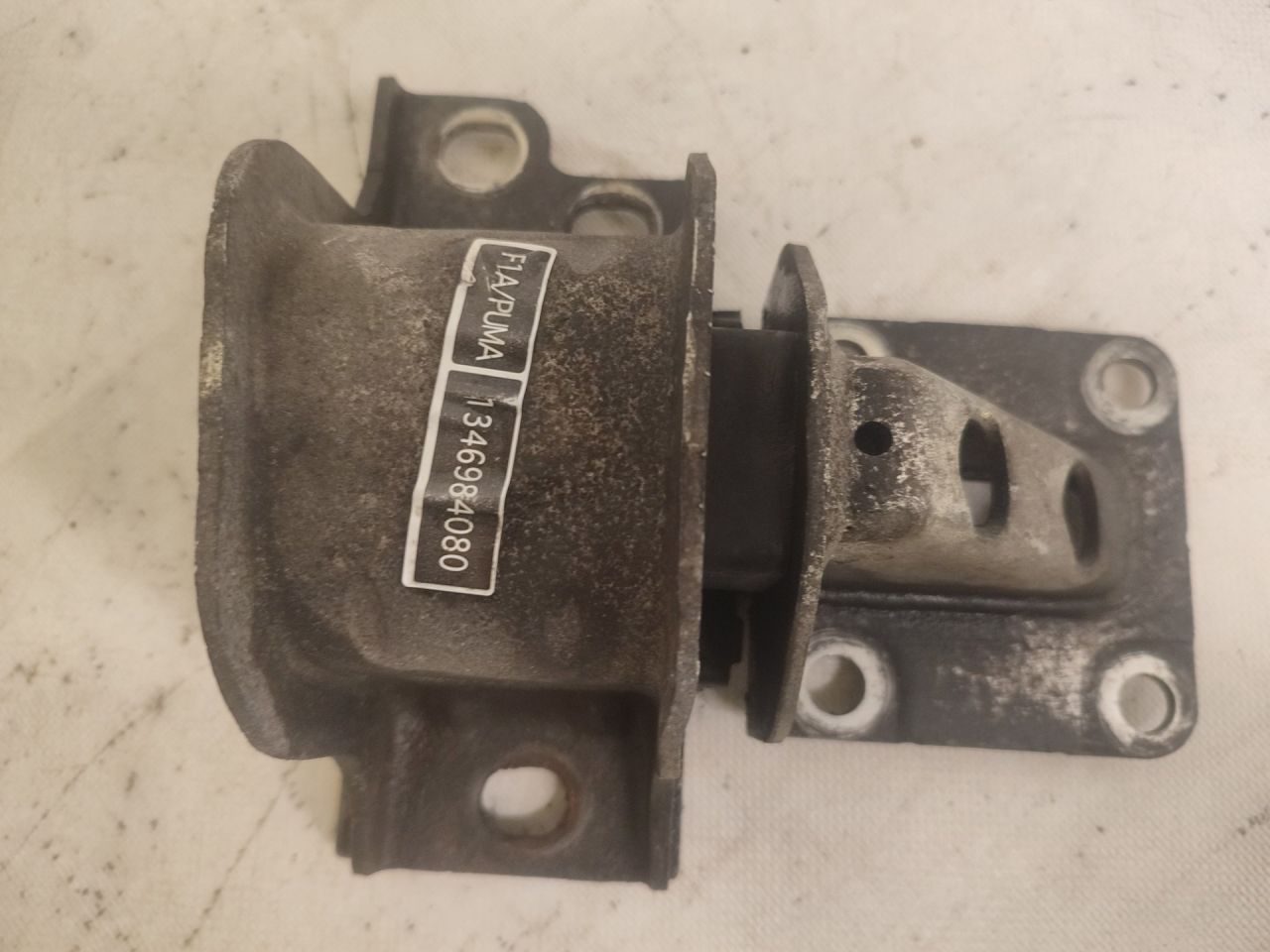 подушка крепления КПП Citroen Jumper 2 поколение 2007, 2.2 л., 4HU (P22DTE), дизель, 6МКПП, фургон, 1346984080, 1846C2 - фото №1