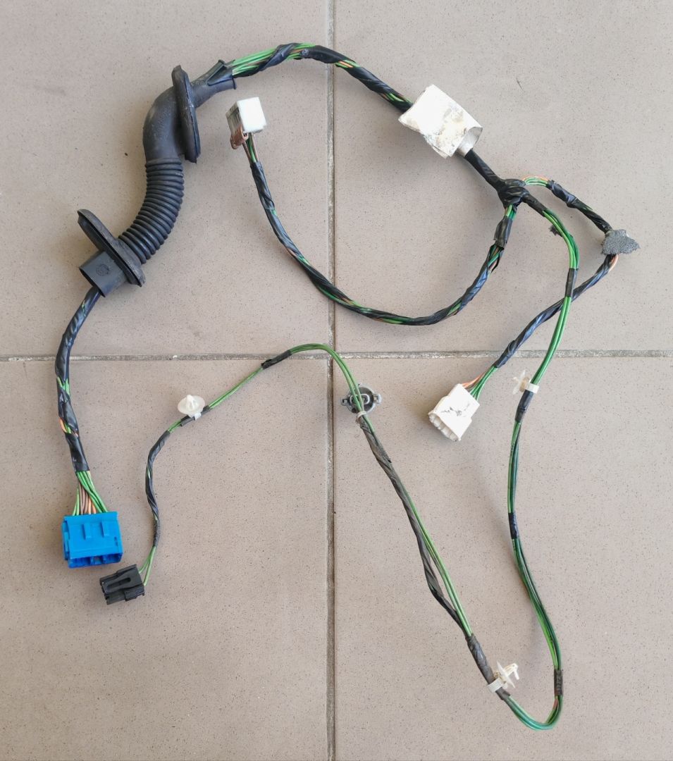 дверная проводка IVECO Daily 3 поколение 35s12 2004, 2.3 л., F1AE0481B, дизель, 5МКПП, фургон - фото №1