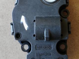 моторчик заслонки печки BMW 3 серия E90/E91/E92/E93 E90 2007, 2.0 л., N46B20BX, бензин, 6МКПП, sparkling graphite, седан, 410475520