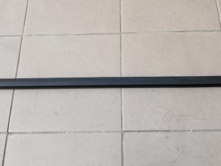 молдинг стекла Volkswagen Tiguan 1 поколение 2009, 2.0 л., CBAB, дизель, МКПП, внедорожник 5 дв., 5N0837478A