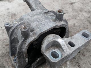 подушка крепления двигателя Volkswagen Tiguan 1 поколение 2009, 2.0 л., CBAB, дизель, МКПП, внедорожник 5 дв., 5N0199262L