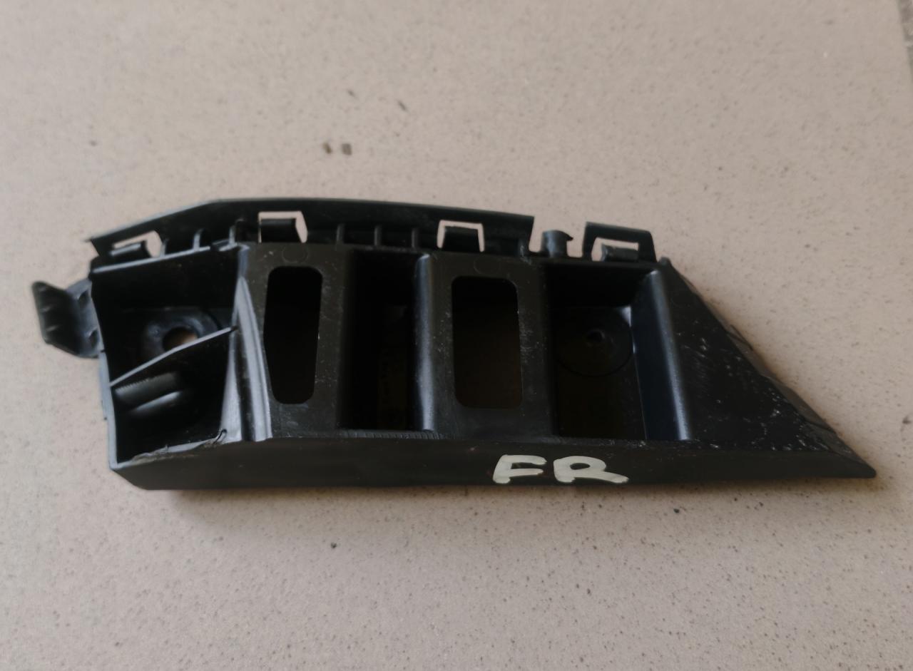 Крепление бампера переднего Volkswagen Tiguan 1 поколение 2009, 2.0 л., CBAB, дизель, МКПП, внедорожник 5 дв., 5N0807184B - фото №1