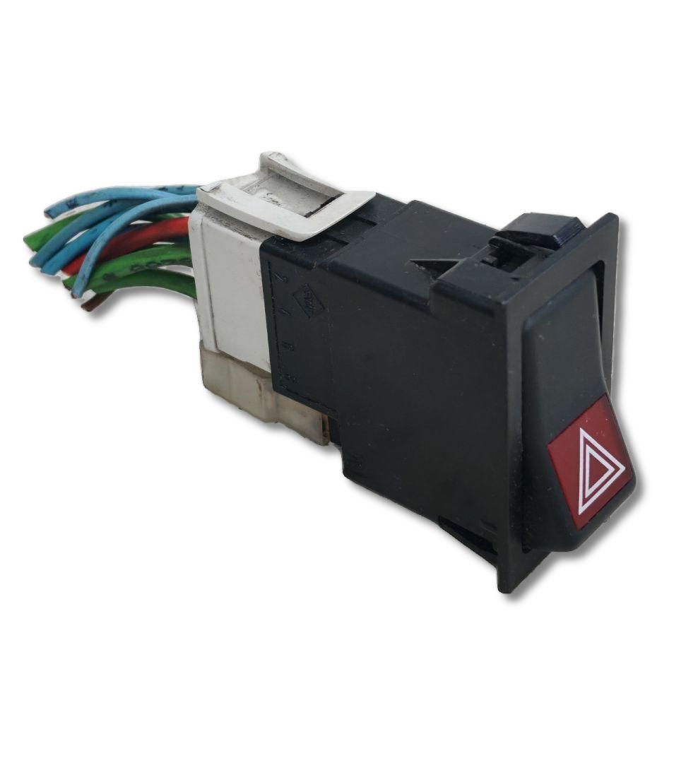 кнопка аварийной сигнализации IVECO Daily 2 поколение 35-8 1995, 2.5 л., 8140.07.3713, дизель, микроавтобус, задний привод, 42082262 - фото №1