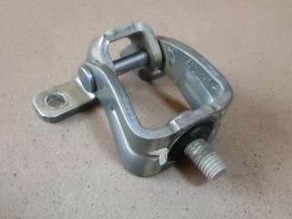 петля крышки багажника Volkswagen Tiguan 1 поколение 2009, 2.0 л., CBAB, дизель, МКПП, внедорожник 5 дв., 5N0827301