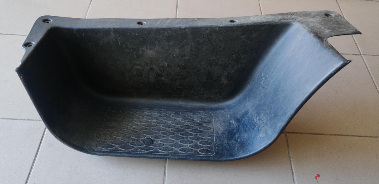 Подножка кабины IVECO Daily 6 поколение 35c12 2017, 2.3 л., F1AFL411B, дизель, АКПП, фургон, 5801547974, 5801869288 - фото №1