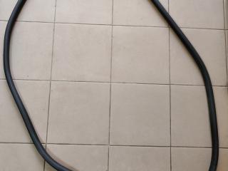 уплотнитель двери Volkswagen Tiguan 1 поколение 2009, 2.0 л., CBAB, дизель, МКПП, внедорожник 5 дв., 5N0867911