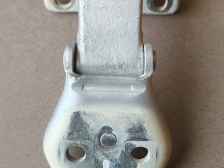 петля двери IVECO Daily 4 поколение 50C15 2011, 3.0 л., F1CE0481F, дизель, фургон