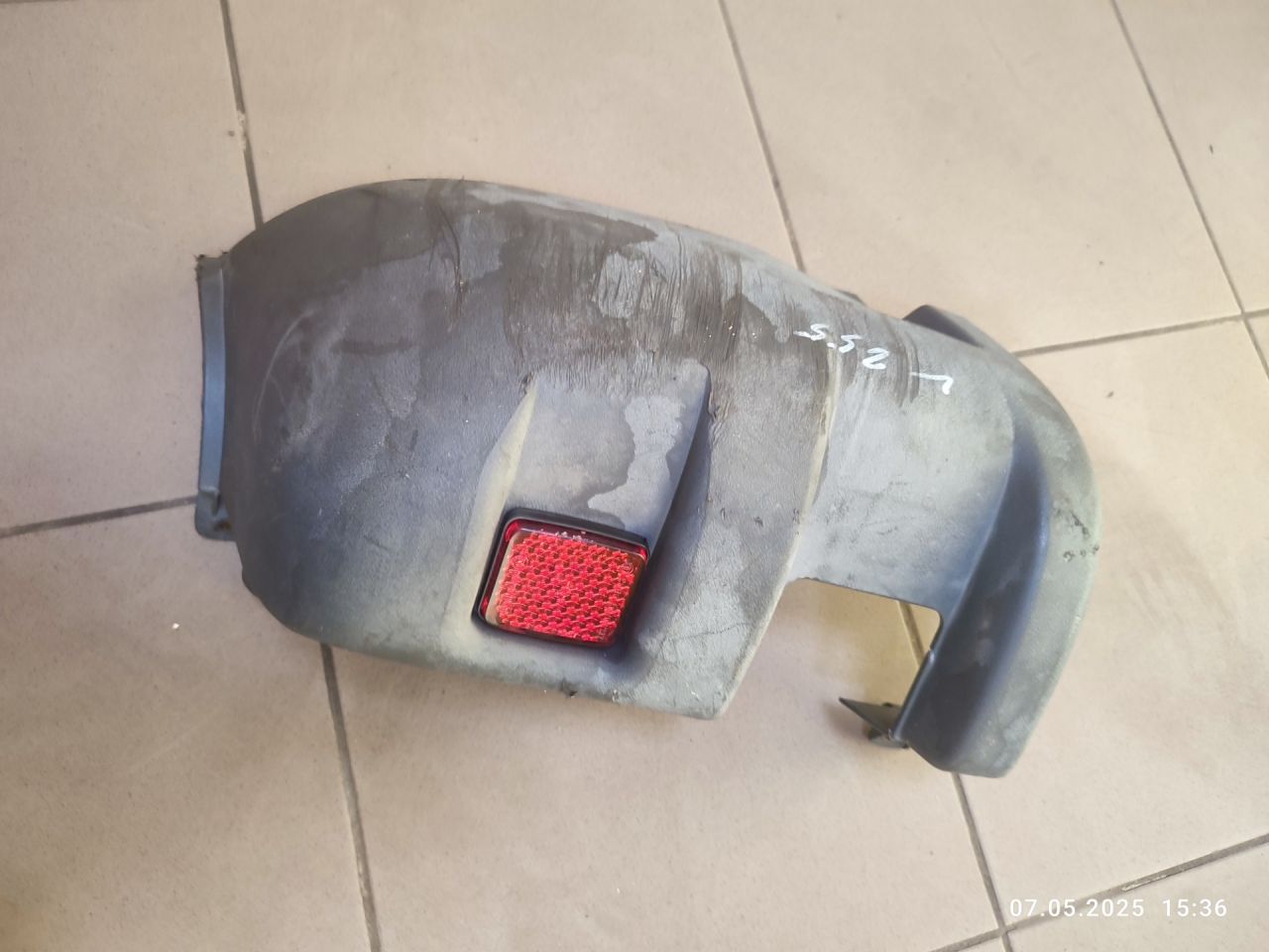 клык бампера задний левый IVECO Daily 3 поколение 35s12 2004, 2.3 л., F1AE0481B, дизель, 5МКПП, фургон, 500326835 - фото №1