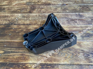 кронштейн компрессора кондиционера BMW 5 серия E60/E61 2005, 2.5 л., дизель, АКПП, универсал
