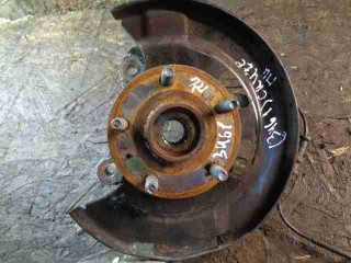 кулак поворотный левый Chevrolet Cruze 1 поколение 2012, 1.8 л., i, бензин, МКПП, седан, передний привод