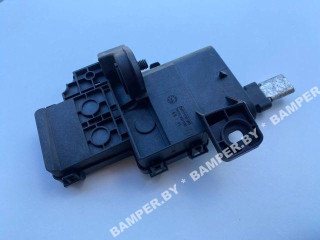 плюсовой провод аккумулятора BMW 7 серия E65/E66/E67 [рестайлинг] 2006, 3.0 л., дизель, АКПП, седан, 61138387568, 8387568