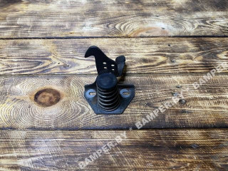 захватный крюк капота BMW 5 серия E60/E61 2005, 2.5 л., бензин, МКПП, седан