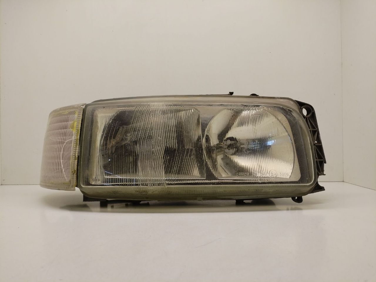 фара правая Renault Midlum 1 поколение 2001, грузовик