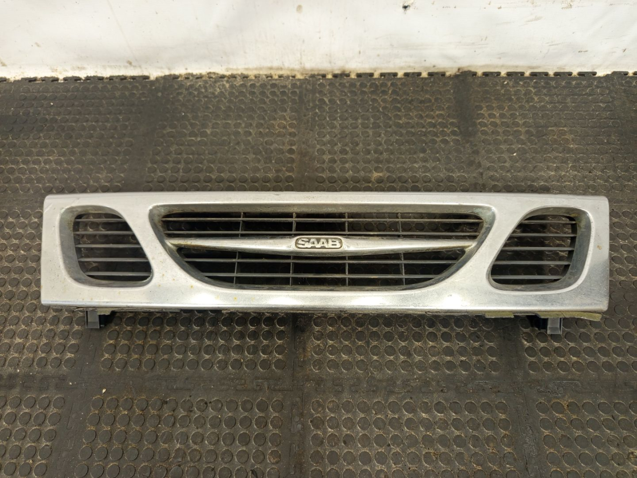 решетка радиатора Saab 9-3 1 поколение 2000, хетчбэк 5 дв., 4677894