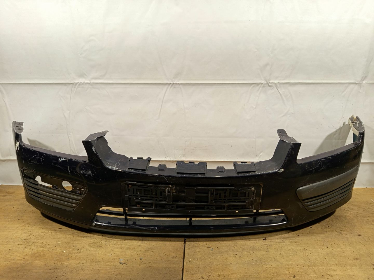 бампер передний Ford Focus 2 поколение 2006