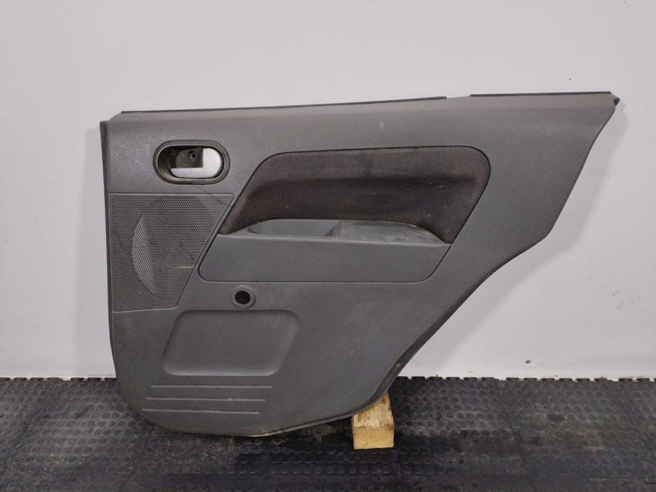 обшивка двери задняя правая Ford Fusion 1 поколение 2005, хетчбэк 5 дв., 2N11N27406A