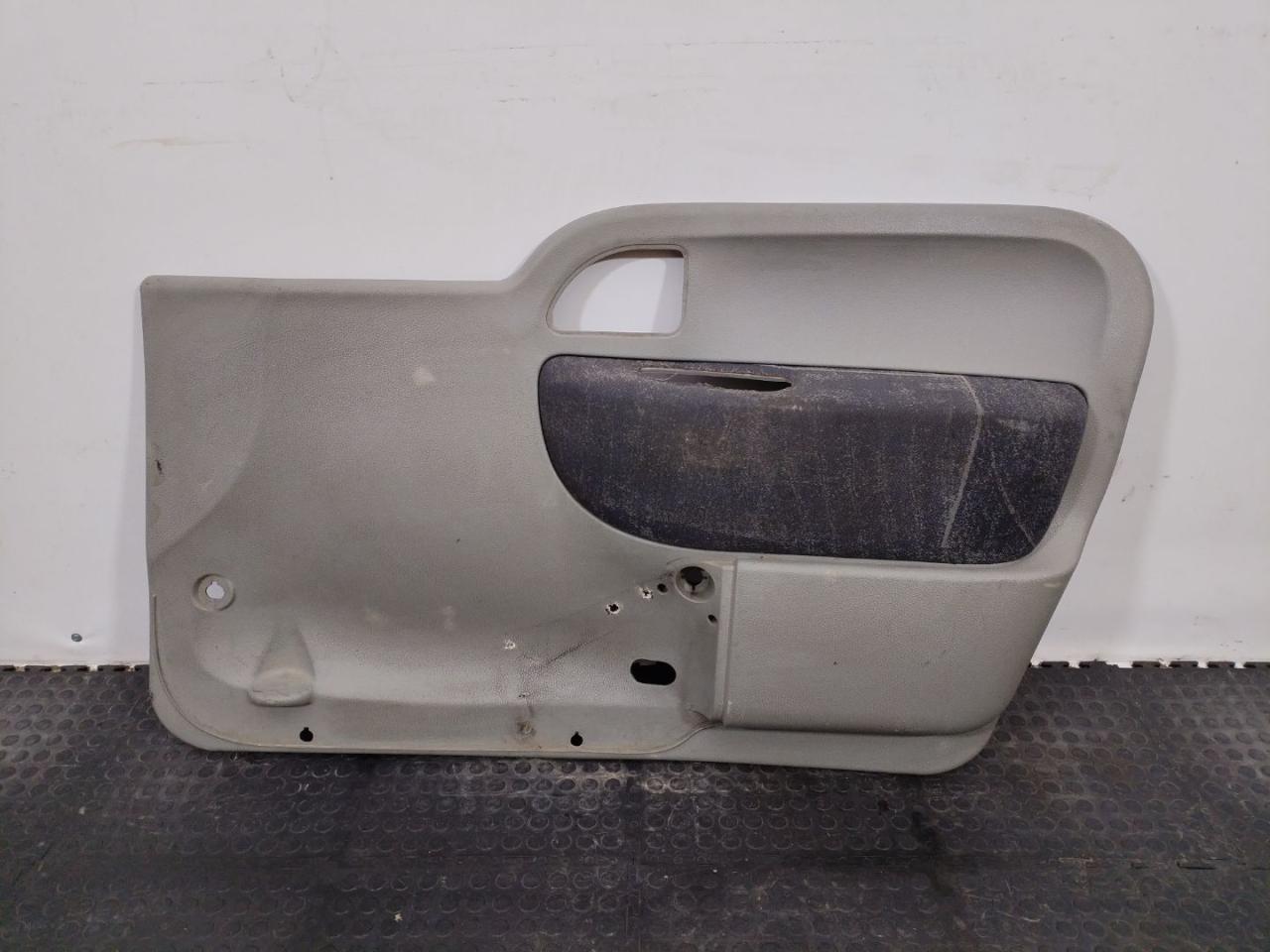 обшивка двери передняя правая Renault Kangoo 1 поколение 2003, минивэн, 8200242506, 8200357519