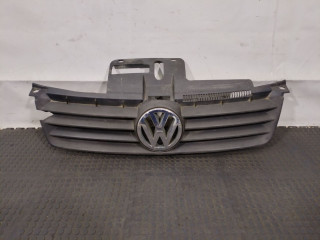решетка радиатора Volkswagen Polo 4 поколение 2001, хетчбэк 5 дв.