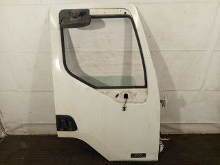 дверь передняя правая Renault Midlum 1 поколение 2001, грузовик