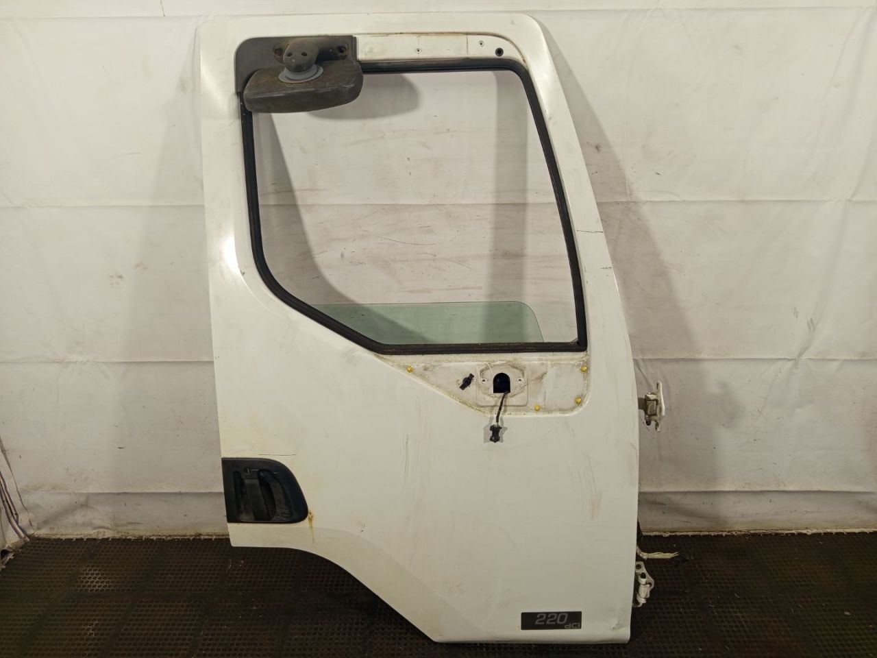 дверь передняя правая Renault Midlum 1 поколение 2001, грузовик