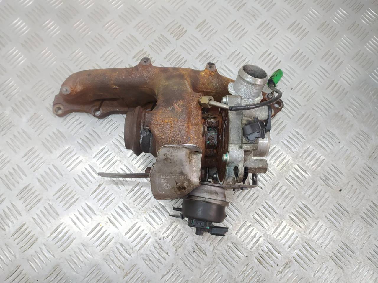 турбина Ford Kuga 2 поколение 2016, 2.0 л., TDCi, 9807873180 - фото №1