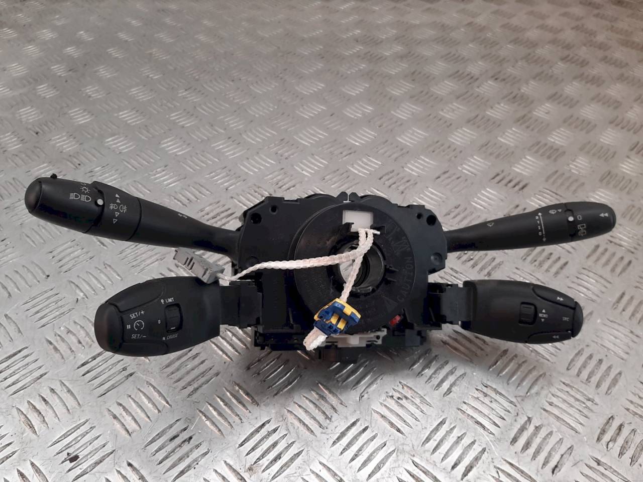 переключатель подрулевой (стрекоза) Citroen C3 Picasso 1 поколение 2010, 96643945XT - фото №1