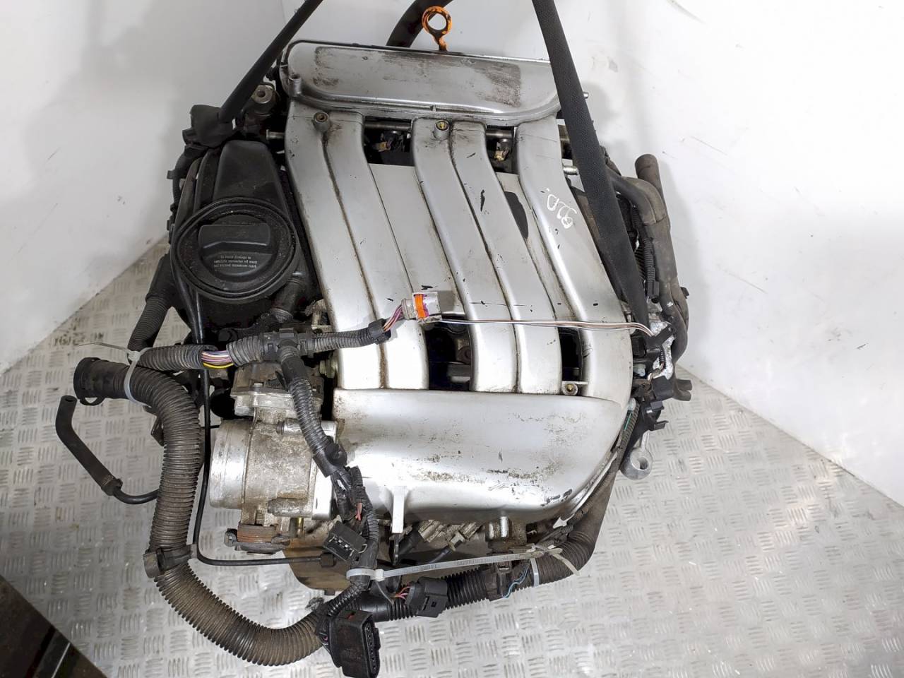 двигатель Volkswagen Bora 1 поколение 2000, 2.3 л., i, бензин, -, 031606 - фото №1