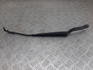 щеткодержатель (поводок стеклоочистителя, дворник) Renault Espace 4 поколение 2006, 8200014896E