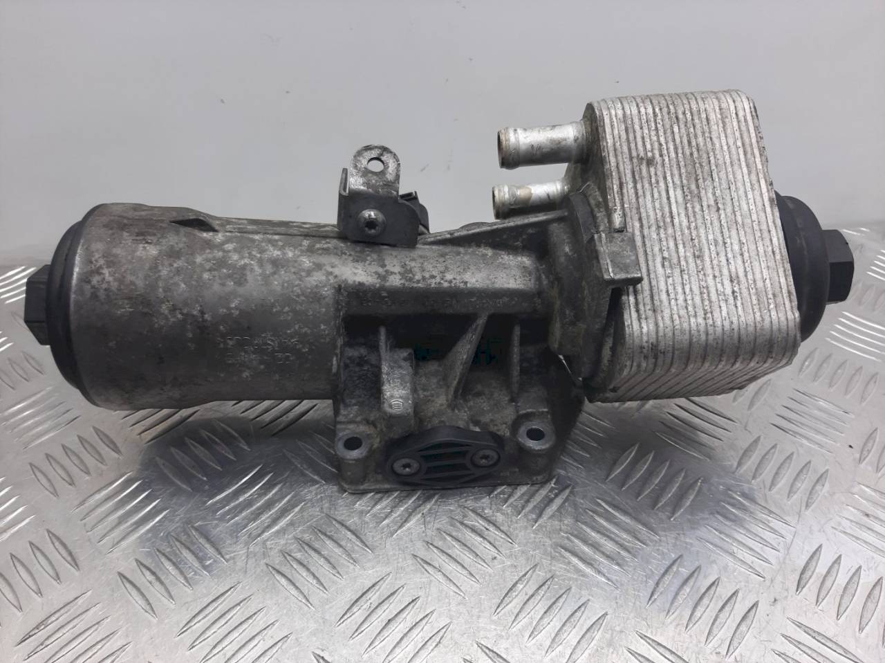 корпус масляного фильтра Volkswagen Touran 1 поколение 2006, 2.0 л., TDi, 045115389K - фото №1