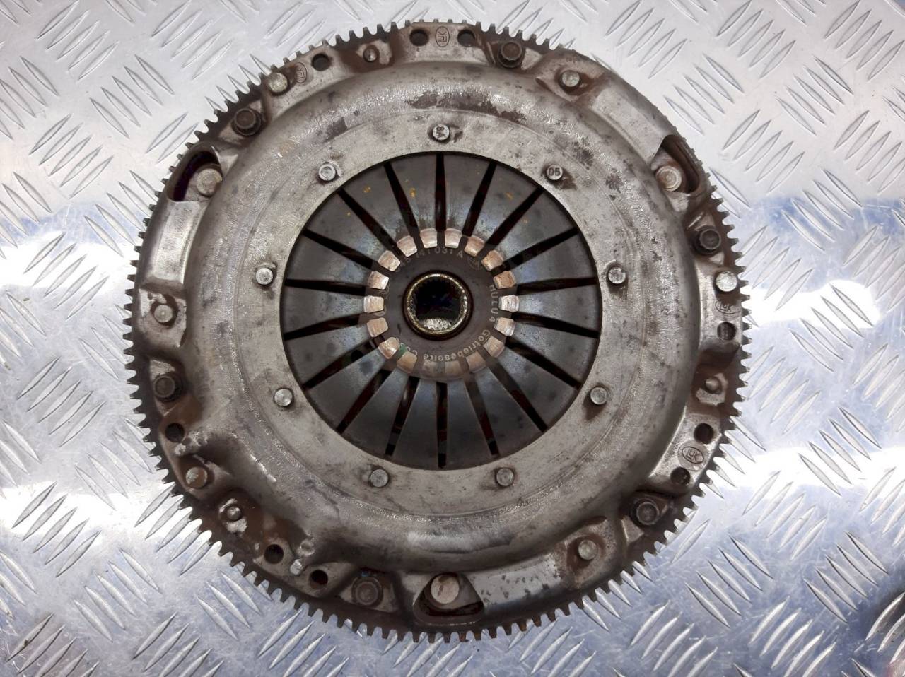 маховик Volkswagen Polo 4 поколение 2001, 1.4 л., TDi, 45105273 - фото №1