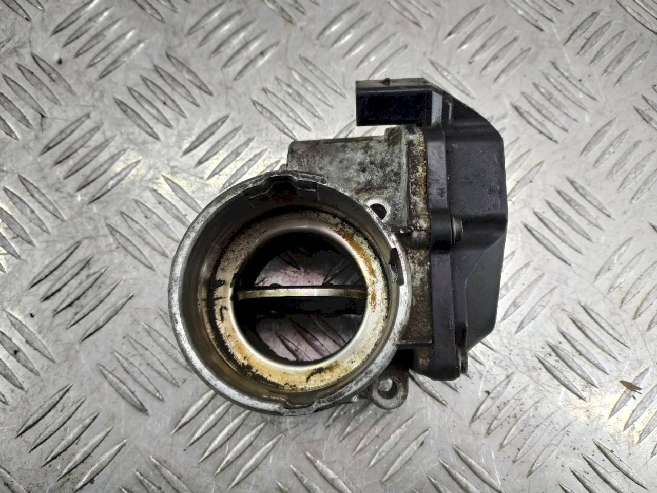 заслонка дроссельная Audi A3 8P 2004, 2.0 л., 03G128063M - фото №1